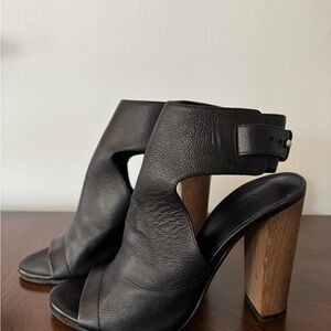 VINCE. Women's Addie Black Leather Slingback Peep Toe Sandals Size 6.5